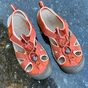 Great condition, cheep price, I’m ready for something different!